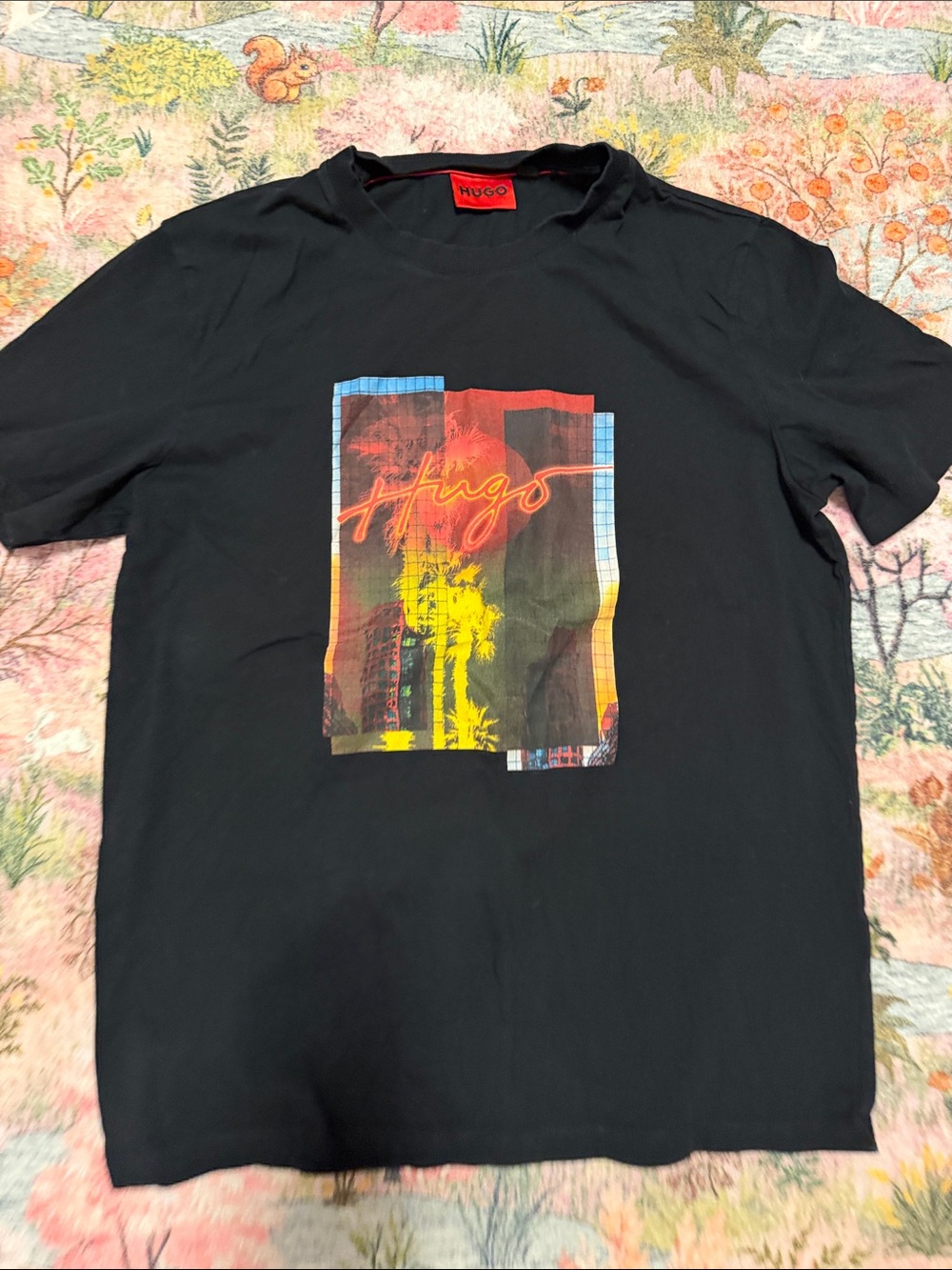 HUGO Black Short-Sleeve Tee with Multicolor Graphic medium